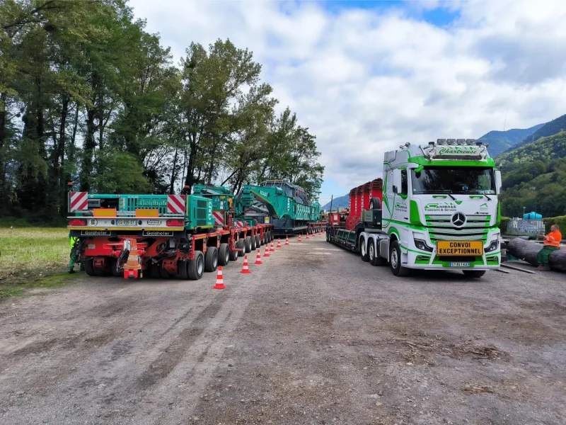 En renfort avec la Scales avec le transport de leurs matériel de manutention. En renfort avec la Scales avec le transport de leurs matériel de manutention.